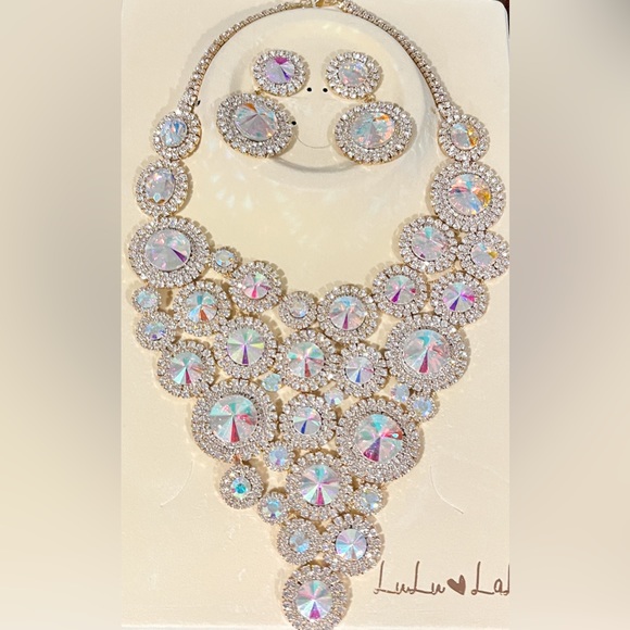 Callie LaLa Land: Iridescent Bling Encrusted Earring Statement Bib Necklace Set - Picture 10 of 10